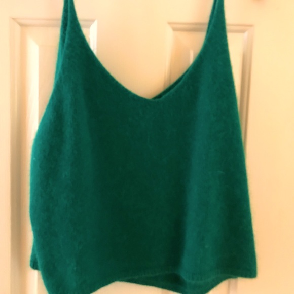 Classy green half tank top - Picture 1 of 4